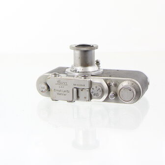 Leica II chrome 35mm rangefinder camera