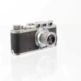 Leica II chrome 35mm rangefinder camera