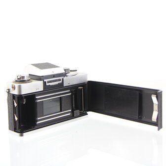 Ihagee Exakta RTL 1000 met WLF zoeker