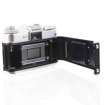 Voigtl&auml;nder Bessamatic SLR camera