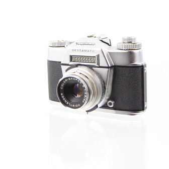 Voigtl&auml;nder Bessamatic SLR camera