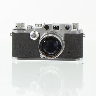 Leica Barnack (Leica IIIf) withLeitz Summitar 5cm f/2