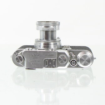 Leica Barnack (Leica IIIf) withLeitz Summitar 5cm f/2