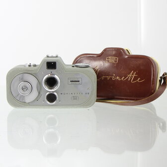 Zeiss Ikon Movinette 8B met Carl Zeiss Triotar 10mm f/2.8 en Lederen Hoes