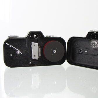 Zeiss Ikon Movinette 8B met Carl Zeiss Triotar 10mm f/2.8 en Lederen Hoes