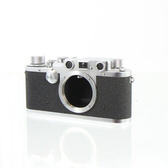 Leica IIIC meetzoeker camera