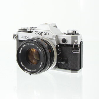 Canon AE-1 met Canon FD  lens 50mm 1:1.8