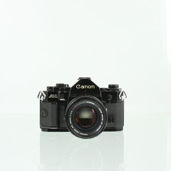 Canon A-1 met Canon FD 50mm f/1.4 Lens