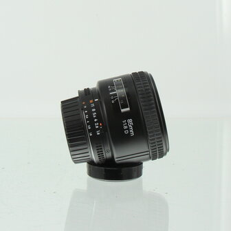 AF Nikkor 85mm f/1.8D