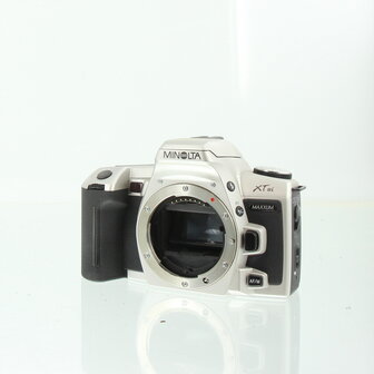 Minolta Maxxum XTsi in doos