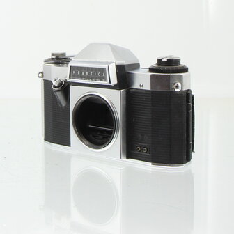 Praktica PL Nova IB body