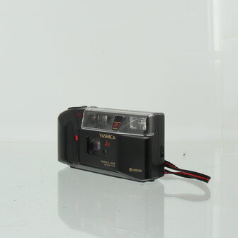 Yashica J2 (Kyocera)