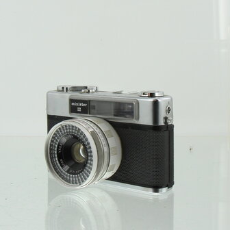 Yashica Minister III
