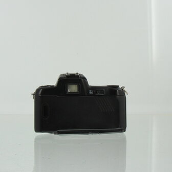 Nikon F-601 met Nikkor AF 35-70mm f/3.3-4.5 Lens