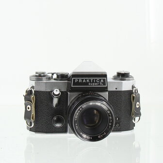 Praktica Super TL met Super Carenar 50mm f/1.8