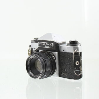 Praktica Super TL met Super Carenar 50mm f/1.8