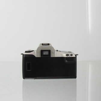 Canon EOS 300 + Canon EF 28-90mm f/4.5-5.6