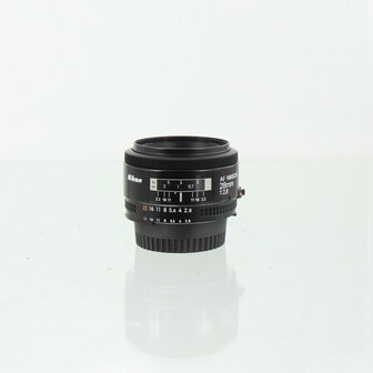 Nikon AF Nikkor 28mm f/2.8 D