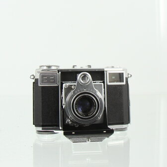 Zeiss Ikon Contessa with Zeiss-Opton Tessar 45mm f/2.8