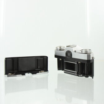 Zeiss Ikon Contaflex with Carl Zeiss Tessar 50mm f/2.8