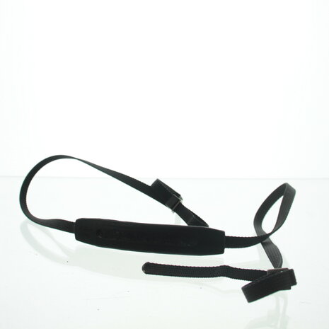 Black Canon carrying strap with rubber shoulder reinforcement
