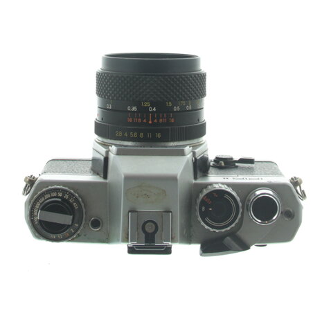 Yashica FR II body met Yashica DSB lens 28mm 1:2.8