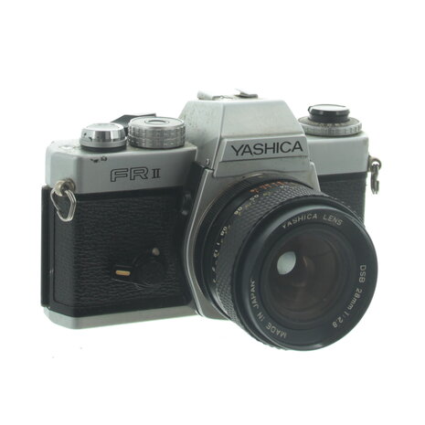 Yashica FR II body met Yashica DSB lens 28mm 1:2.8