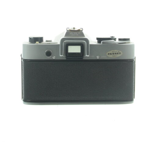 Yashica J-7 met pentacon auto 1.8/50 lens