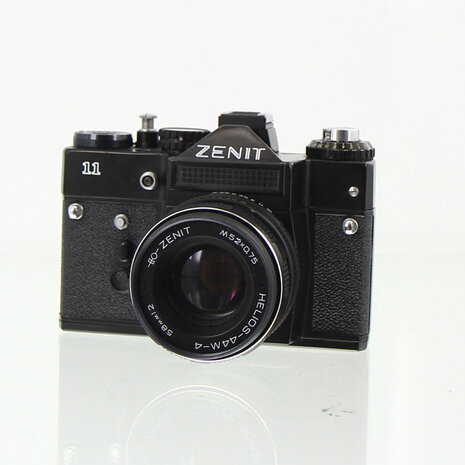 Zenit 11 met Helios-44m-4 lens 58mm 1:2