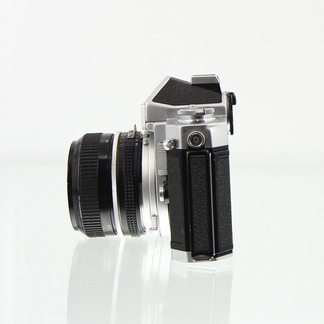 Nikon :  Nikkormat FT3  met nikon Nikkor 50mm 1:2 lens