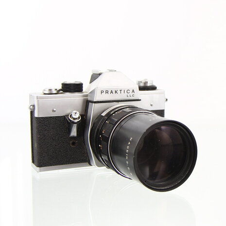 KW (KameraWerkstatten) :  Praktica LLC met Pentacon electric 2.8/135 lens