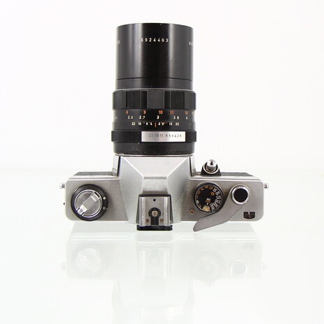 KW (KameraWerkstatten) :  Praktica LLC met Pentacon electric 2.8/135 lens