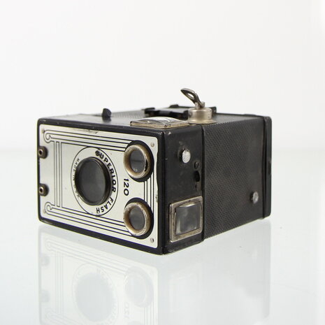 Superior Flash 120 box camera USA