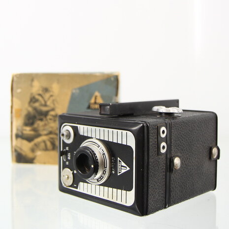 Sears Roebuck -  Tower Flash 120 Deluxe box camera met originele box