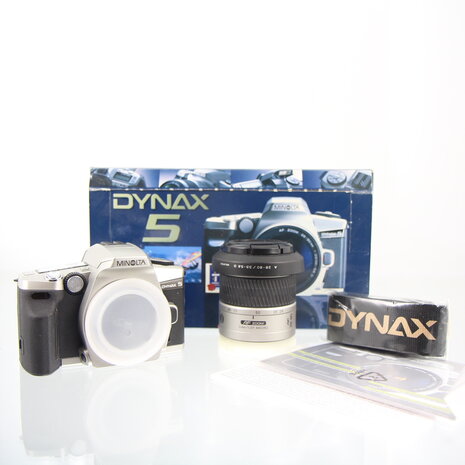 Nieuw (oude stock) Minolta Dynax 5 + AF 28-80 / 3.5-5.6 (D) lens