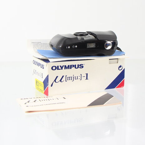 In doos Olympus  Mju I point and shoot camera