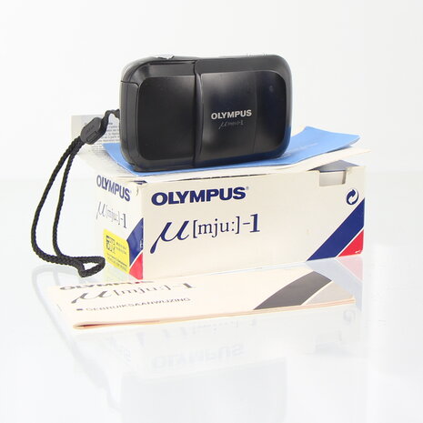 In doos Olympus  Mju I point and shoot camera