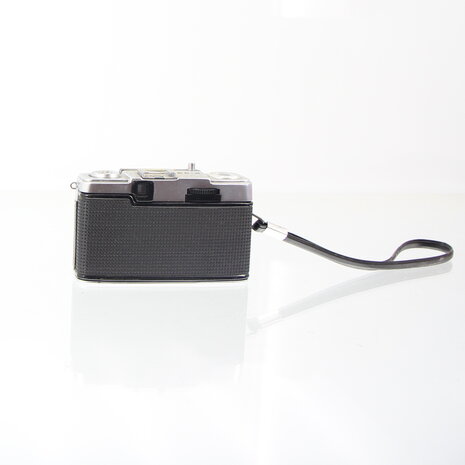 Olympus Pen EE-2 half frame 35mm camera