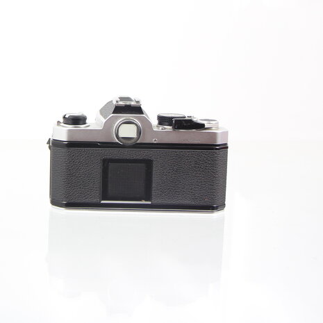Chrome Nikon FM body