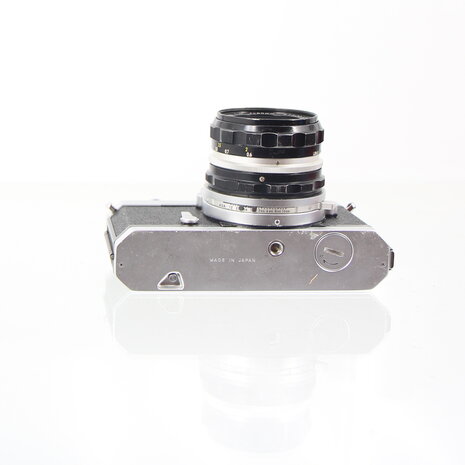 Nikon Nikkormat FTN met Nikkor-H.C 1:2 f=50mm lens