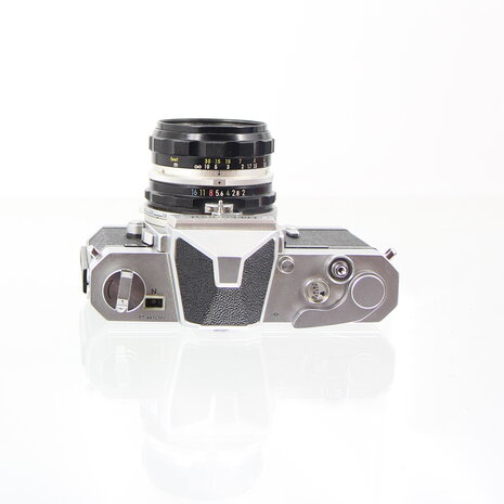 Nikon Nikkormat FTN met Nikkor-H.C 1:2 f=50mm lens