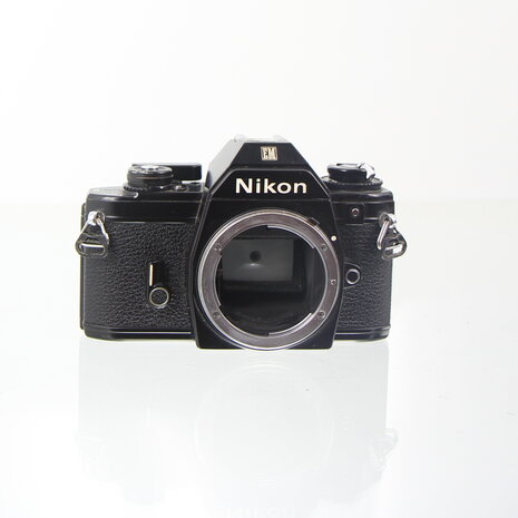 Nikon EM zwarte body