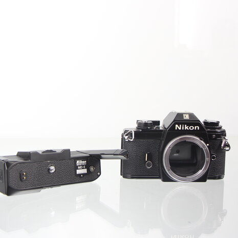 Nikon EM zwarte body met motordrive MD-E