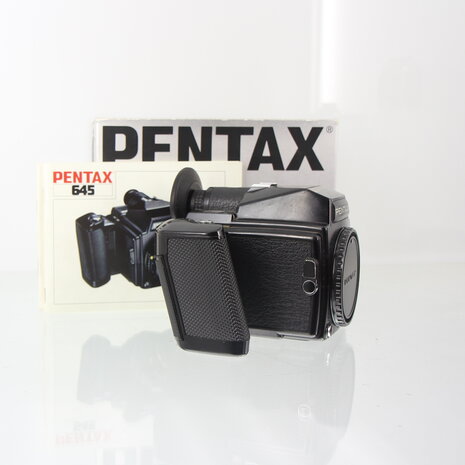 In doos Asahi Pentax 645 body met 120 film houder