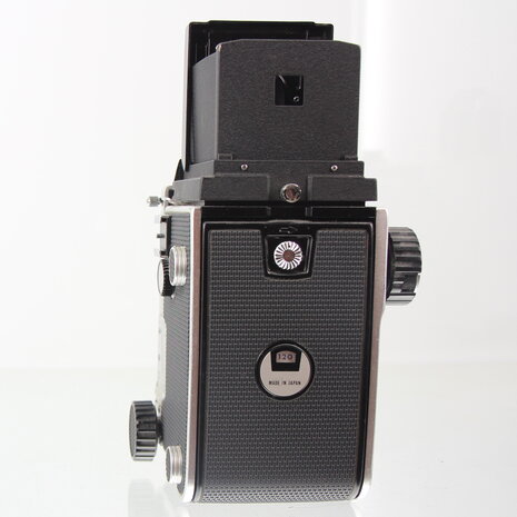 Mamiya C220 met blue dot mamiya sekor 80mm F2.8 lenzen