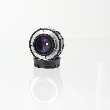 Nikon nikkor-h auto 50mm 1:2 (pre AI) lens