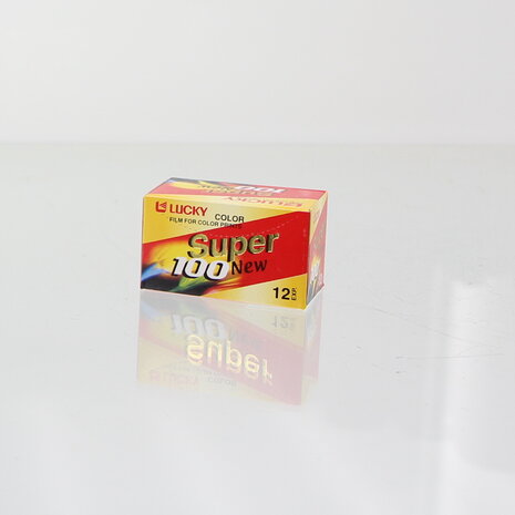 EXPIRED Lucky color super 100 film 135/12 (Exp date 08/2014)