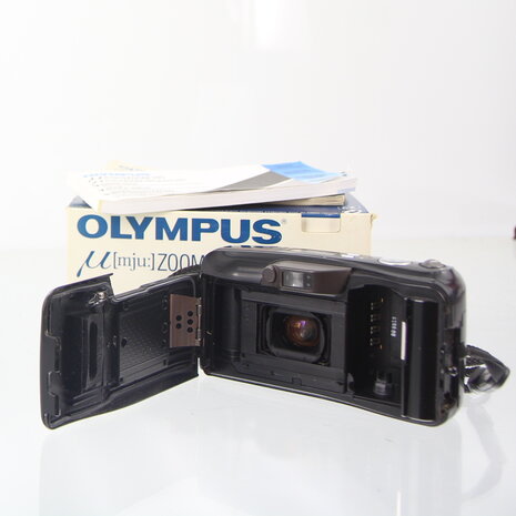 In doos zwarte Olympus Mju zoom 140 all weather
