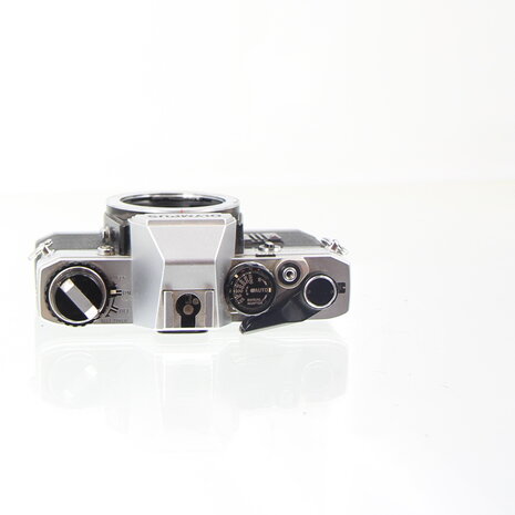 Olympus OM-10 chrome body