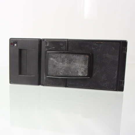 Polaroid SLR680 black skin